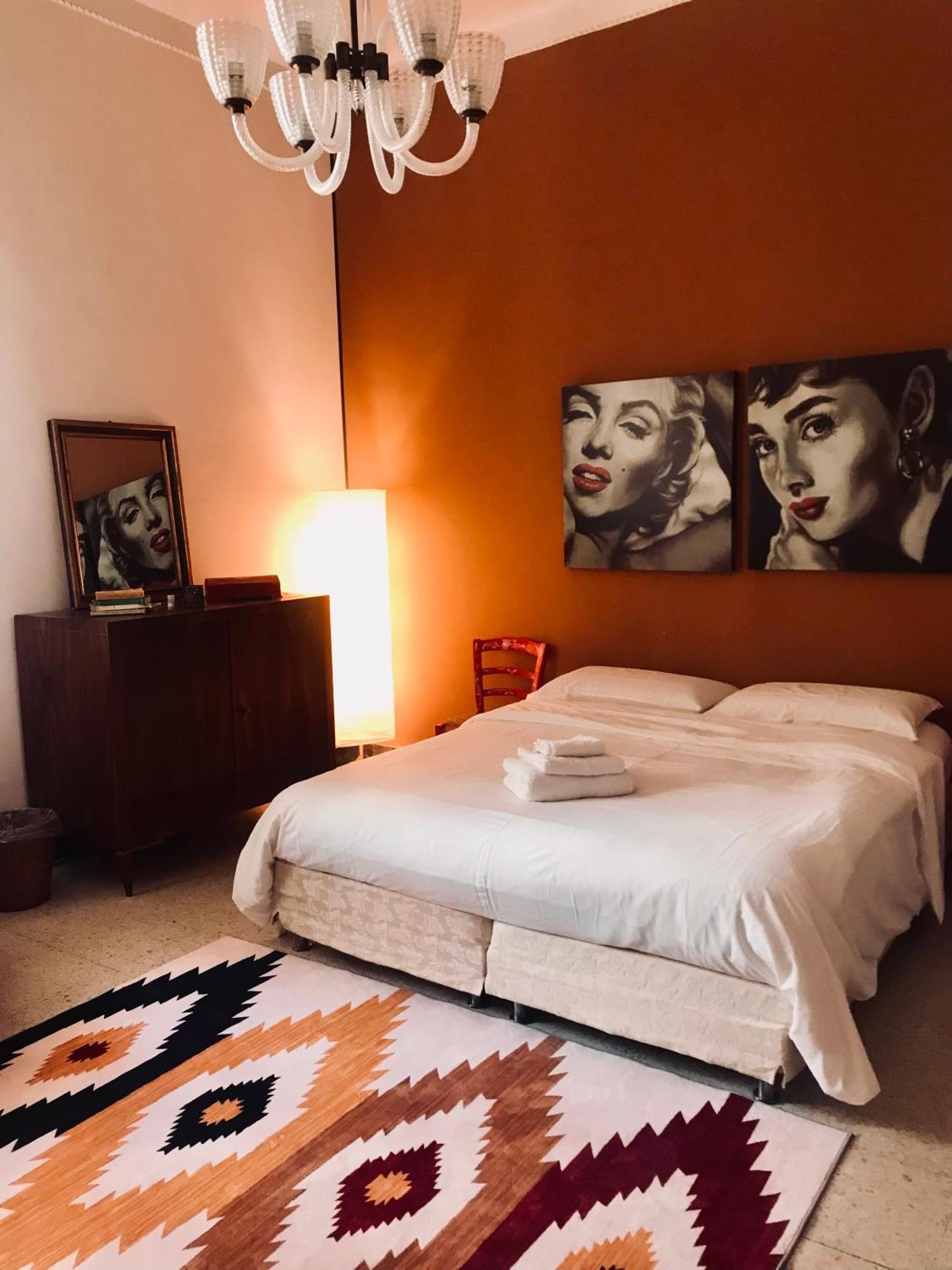レッチェ Donna Franca Bed & Breakfast エクステリア 写真